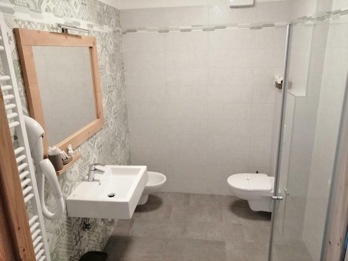 Le 4 Stagioni Hotel Каведаго Екстериор снимка